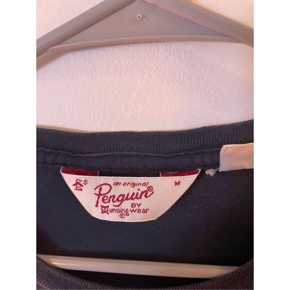 Penguin T-Shirt (SZ M) - Picture 3 of 5